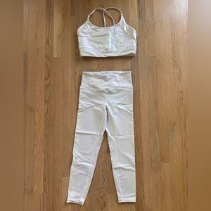 SOLD Zyia White Iridescent Set - size 6/8 leggings, XL sports bra